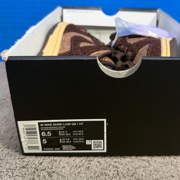 Nike Dunk x Harris tweed
Brand new - Picture 11 of 15